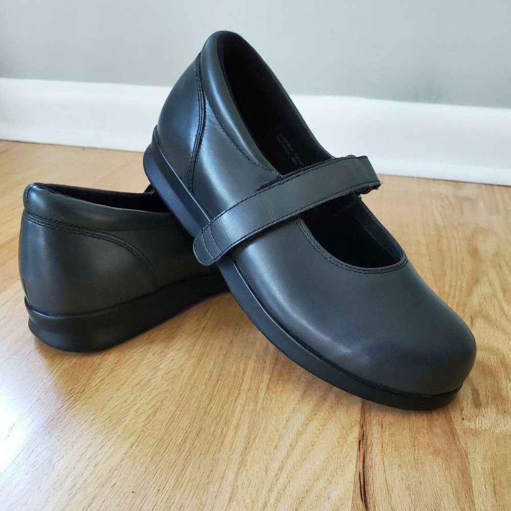 DREW BLOOM BLACK CALF MARY JANES COMFORT SHOES - SIZE 9 M
